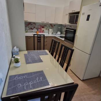 Сдается 1-комнатная квартира, 51,8 м²