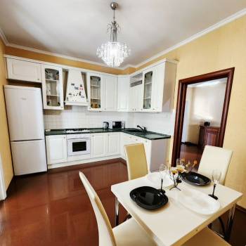 Продается 2-х комнатная квартира, 87 м²