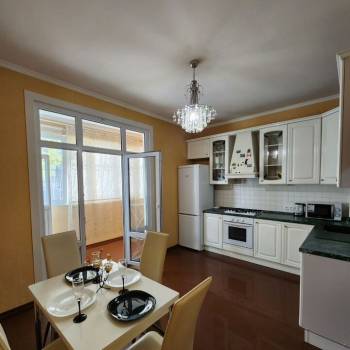 Продается 2-х комнатная квартира, 87 м²