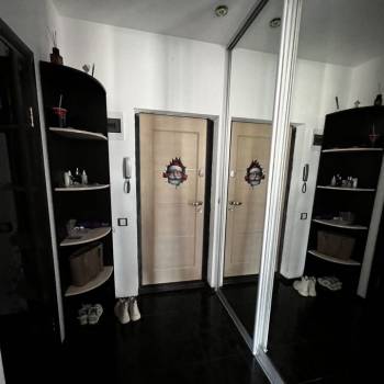 Продается 3-х комнатная квартира, 61 м²