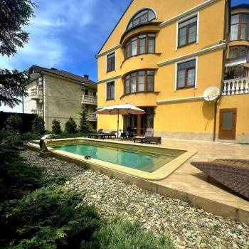 Сдается Многокомнатная квартира, 150 м²