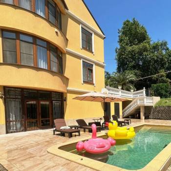 Сдается Многокомнатная квартира, 150 м²