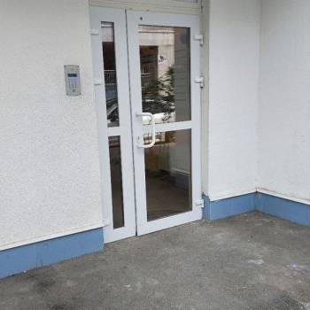 Продается 1-комнатная квартира, 32 м²