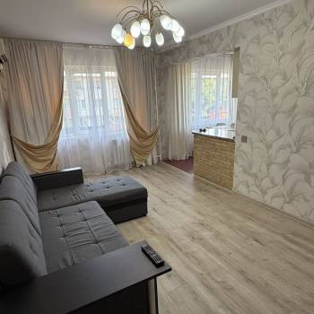 Сдается Многокомнатная квартира, 85 м²