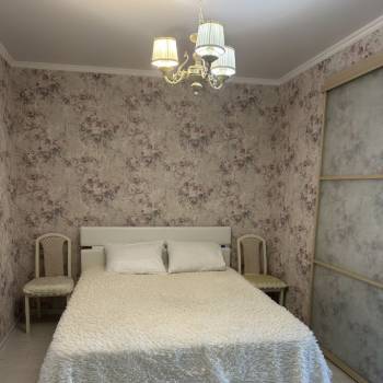Продается Многокомнатная квартира, 100 м²