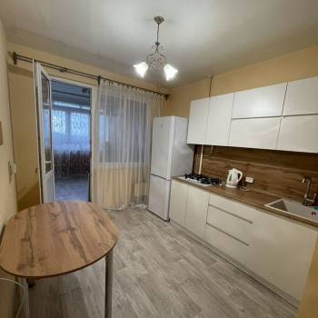 Сдается 1-комнатная квартира, 50 м²