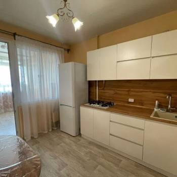 Сдается 1-комнатная квартира, 50 м²