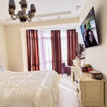 Продается 1-комнатная квартира, 52 м²