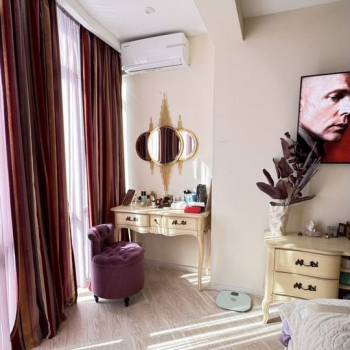 Продается 1-комнатная квартира, 52 м²