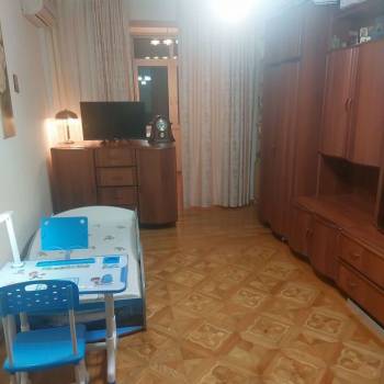 Продается 1-комнатная квартира, 45 м²
