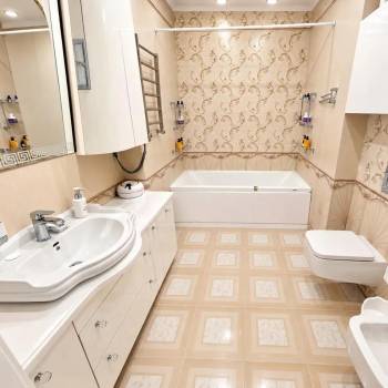 Сдается Многокомнатная квартира, 100 м²
