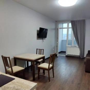 Продается 1-комнатная квартира, 32 м²