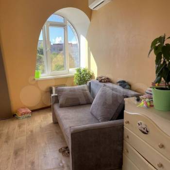 Продается 1-комнатная квартира, 27 м²