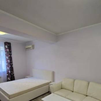 Сдается 1-комнатная квартира, 55 м²