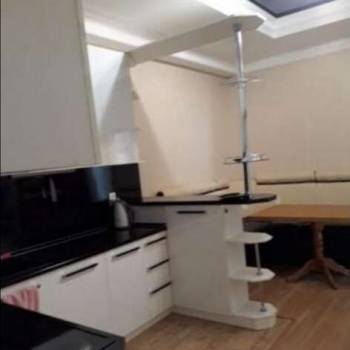 Сдается Многокомнатная квартира, 64 м²