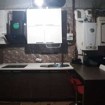 Продается 1-комнатная квартира, 63 м²