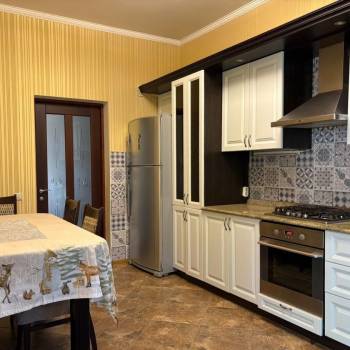 Сдается Дом, 240 м²