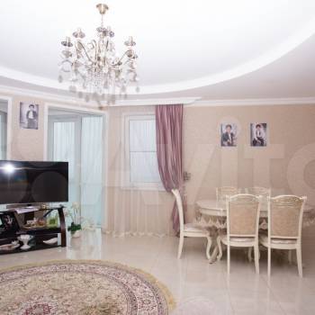 Продается Многокомнатная квартира, 170 м²
