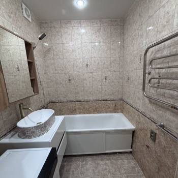 Продается 1-комнатная квартира, 47 м²