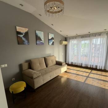 Сдается 1-комнатная квартира, 53 м²