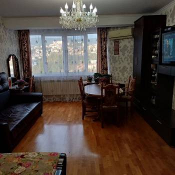 Продается 1-комнатная квартира, 54 м²