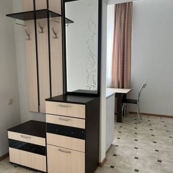 Сдается 1-комнатная квартира, 42 м²
