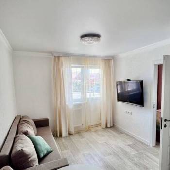 Продается 1-комнатная квартира, 50 м²