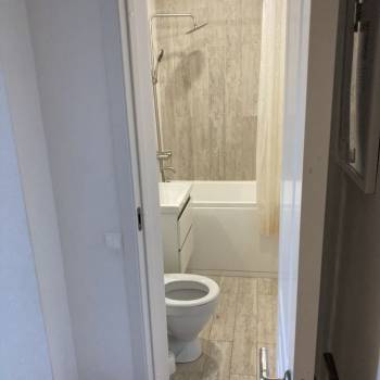 Продается 1-комнатная квартира, 50 м²