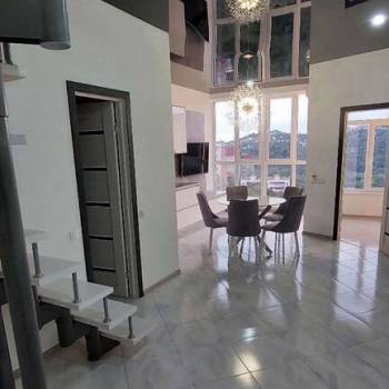 Продается Многокомнатная квартира, 102 м²