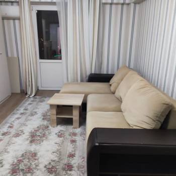 Сдается 1-комнатная квартира, 56 м²
