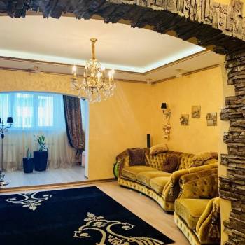 Продается 2-х комнатная квартира, 130 м²