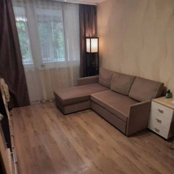 Продается 1-комнатная квартира, 32 м²