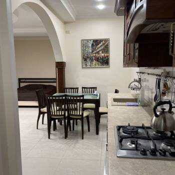 Сдается 1-комнатная квартира, 54 м²