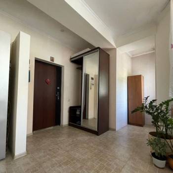 Продается 1-комнатная квартира, 47 м²