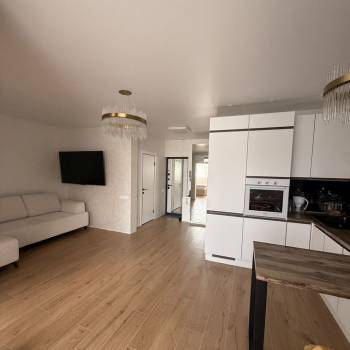 Продается 1-комнатная квартира, 48 м²