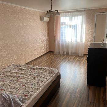 Сдается 1-комнатная квартира, 42 м²