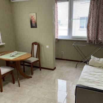Продается 2-х комнатная квартира, 42 м²