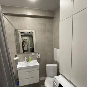 Продается 1-комнатная квартира, 46 м²