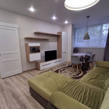 Продается 2-х комнатная квартира, 60 м²