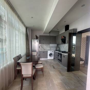 Продается 1-комнатная квартира, 50 м²