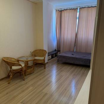 Сдается 1-комнатная квартира, 55 м²
