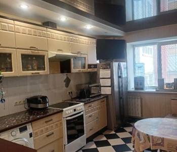 Продается 1-комнатная квартира, 45 м²
