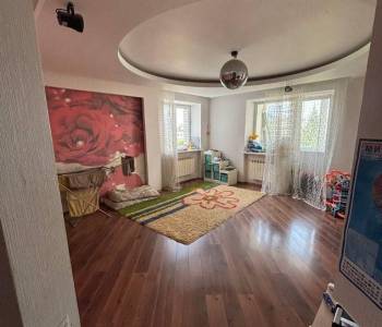 Продается 3-х комнатная квартира, 114 м²