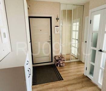 Продается 2-х комнатная квартира, 60 м²