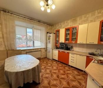 Продается Дом, 200 м²