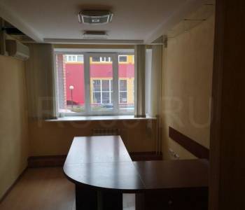 Сдается Нежилое помещение, 240 м²