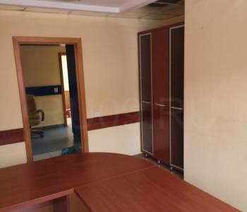 Сдается Нежилое помещение, 240 м²