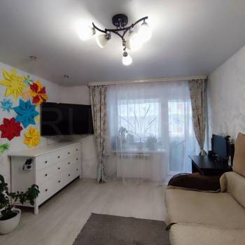 Продается Многокомнатная квартира, 72 м²