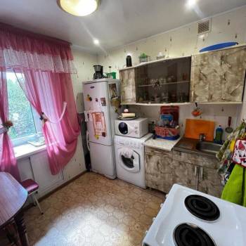 Продается 1-комнатная квартира, 32 м²