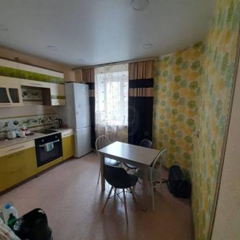Продается 1-комнатная квартира, 41 м²
